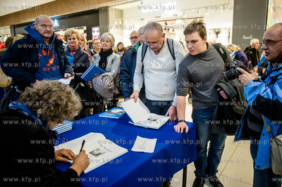 Gdynia. Centrum Handlowe Riviera. Premiera i promocja...