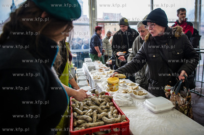 Gdansk. Targ Weglowy. XXIII Wigilia dla ubogich, samotnych...
