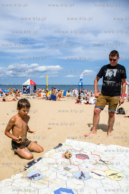 Gdansl. Plaza w Brzeznie. IPN na plazy. Przygotowane...