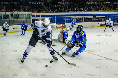 Gdansk. Hala Olivia. Mecz pierwszej ligi hokeja MH...