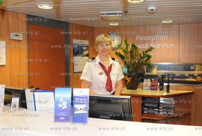 Prom Stena zacumowany przy Skwerze Kosciuszki w Gdyni.
16.06.2008
Fot....