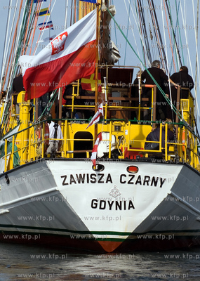 S/Y Zawisza Czarny II oddal hold swojemu poprzednikowi...