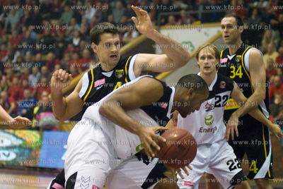 Hala Gryfia w Slupsku. Energa Czarni Slupsk wygrala...