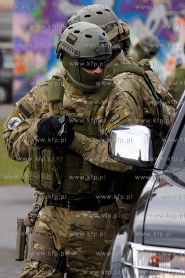 Gdansk. Gimnazjum nr 29 na Suchaninie. Pokazy Gdanskiej...