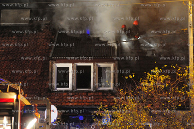 Pożar na Oruni Dolnej. Pożar wybuchł ok. 21.20 w...