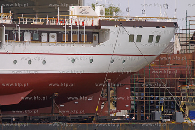 Transport kadluba do portu wewnetrzego w Gdansku szkolnego...