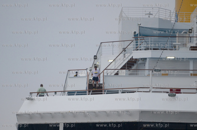 Przy Nabrzezu Francuskim w gdynskim porcie cumowal...