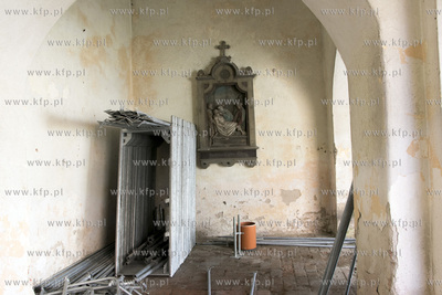 Sanktuarium Podwyższenia Krzyża Świętego w Chwalęcinie...