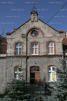Dwór w Olszynce ( niem. Waldriede ), wsi położonej...