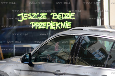 Sobota 25 kwietnia 2020 roku w Sopocie, godziny przedpołudniowe...