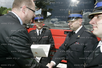 W nagrode za wspaniala sluzbe podczas gaszenia kosciola...