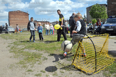 Gdansk Orunia. Akcji malowania scian tunelu na ul....