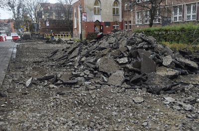 Gdańsk. Wymiana nawierzchi ulicy i chodnika na ul....