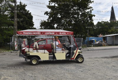 Sobieszewo.Pojazd elektryczny Melex uzupełniający...