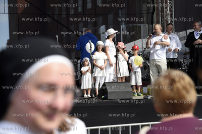 X Marsz dla życia i rodziny na ulicach Gdańska. Marsz...