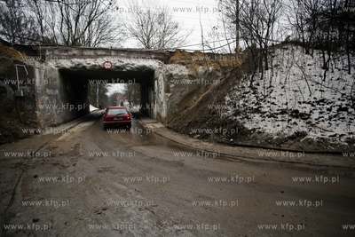 Sopot. Przejazd pod wiaduktem kolejowym w ciagu ul....