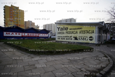 Pawilony handlowe przy ul. Mikolaja Reja w Gdansku.
27.11.2013
fot....