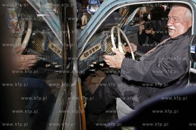 Zabytkowy samochod marki Warszawa, ktora jezdzil Karol...