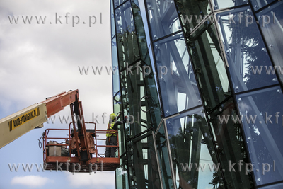 Prace wykończeniowe budowanej palmiarni w Parku Oliwskim.
28.09.2020
fot....