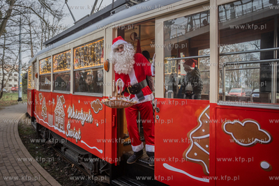 Mikołajkowy tramwaj na gdańskich torach. 06.12.2025...