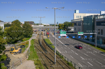 Wrzeszcz. Trwa remont przejazdów przez torowisko tramwajowe...