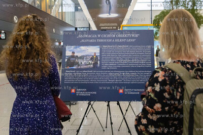 Port Lotniczy Gdańsk. Wystawa fotograficzna pod tytułem...