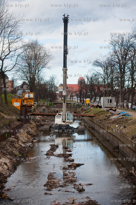 Gdansk. Remont i modernizacja kanalu Raduni. Na odcinku...