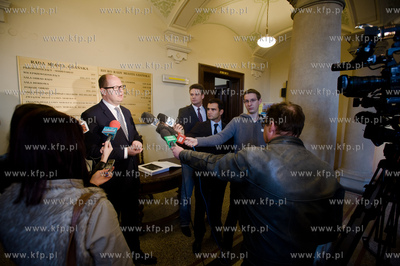 Gdansk. Nowy Ratusz. awel Adamowicz - prezydent Miasta...