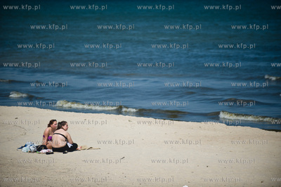 Sloneczny i upalny dzien na plazy w Sopocie.
23.05.2014
fot....