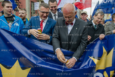 Gdansk. Manifestacja przeciwko podatkowi PIT, zorganizowana...