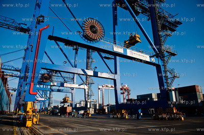 Gdansk. Terminal kontenerowy DCT.
15.12.2011
fot....