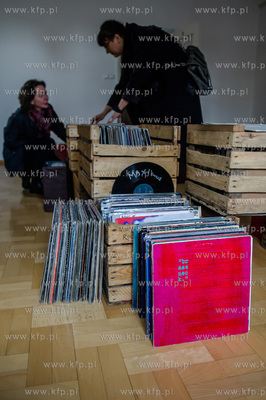 Gdansk. Kawiarnia Fusy i Mietusy. Tysiace Winyli na...