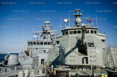 Gdynia. Nabrzeże Francuskie. Wizyta robocza fregaty...