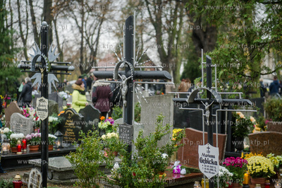 Gdańsk. Cmentarz św. Jadwigi w Nowym Porcie. Dzień...