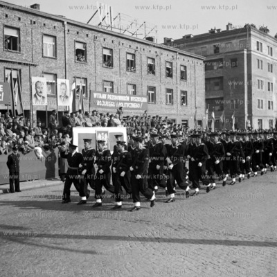 Defilada wojskowa na al. Grunwaldzkiej w Gdansku Wrzeszczu....