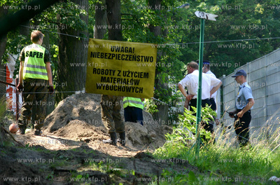 Arsenal amunicji znaleziony w poblizu plyty stadionu...