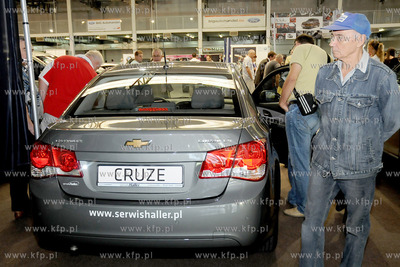 Trojmiejskie Targi Motoryzacyjne w hali wystawienniczej...