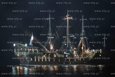 Plaza z Gdyni Srodmiesciu. Towarzyszace imprezie Beach...