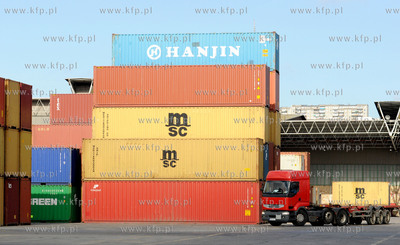 Gdynia. Baltycki Terminal Kontenerowy. 24.03.2011
fot....