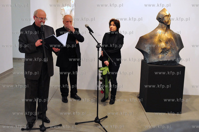 Panstwowa Galeria Sztuki - Sopot. Wystawa rzezby profesora...