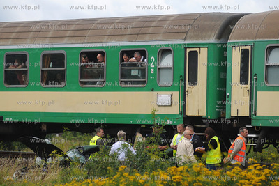 Smiertelny wypadek na przejezdzie kolejowym w Redzie...