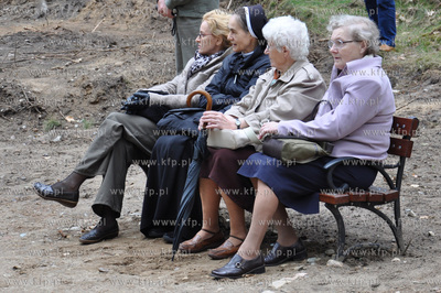 Tysiące pielgrzymów uczestniczyło w drodze krzyżowej...