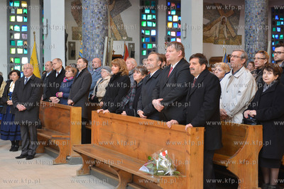 Gdynia. Msza swieta i uroczystosc podpisania aktu erekcyjnego...