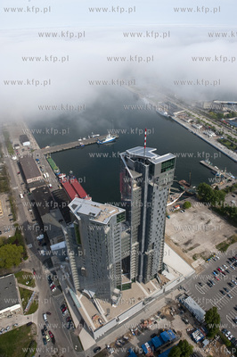 Gdynia we mgle 19.05.2009 fot. Kacper Kowalski / KFP...