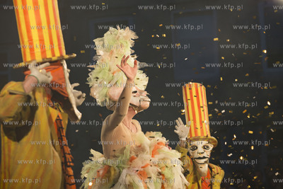 Gdańsk. Festiwal teatrów Ulicznych FETA. Mr Pejo's...