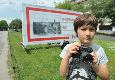 Na ulicach Gdanska pojawily sie billboardy na przyczepach...