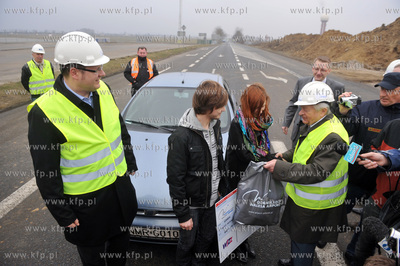 Oficjalne rozpoczecie budowy nowego terminalu, plyty...