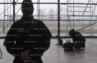 Gdansk, Terminal T2 Portu Lotniczego Gdansk. Podpisanie...