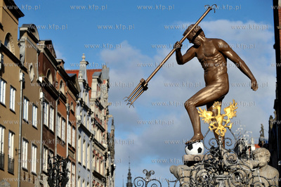 Kopia figury z fontanny Neptuna wykonana ze sztucznego...