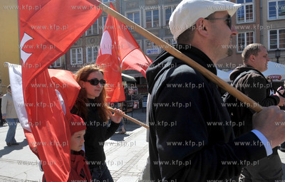 Manifestacja 1 majowa z okazji Swieta Pracy zorganizowana...